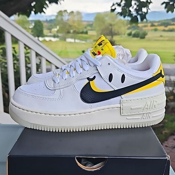 NIKE WOMENS AF1 LOW SHADOW GO THE EXTRA SMILE limited edition NEW sneaker Size 8 - Picture 3 of 15